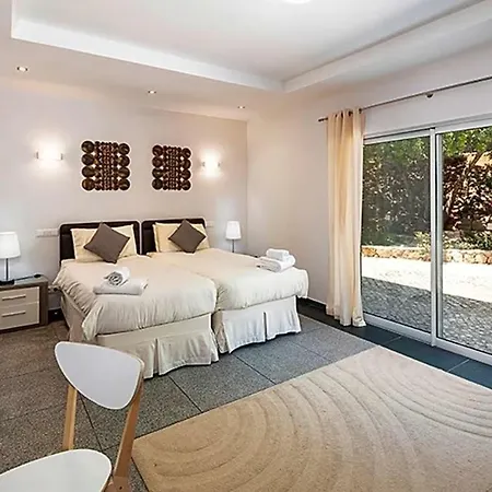 Sleeps 18 Pool Air Con Almancil