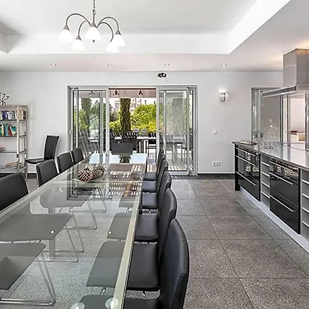 Sleeps 18 Pool Air Con * Almancil