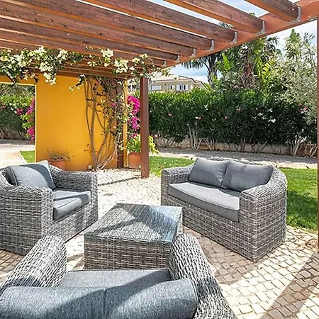 Villa Sleeps 18 Pool Air Con *